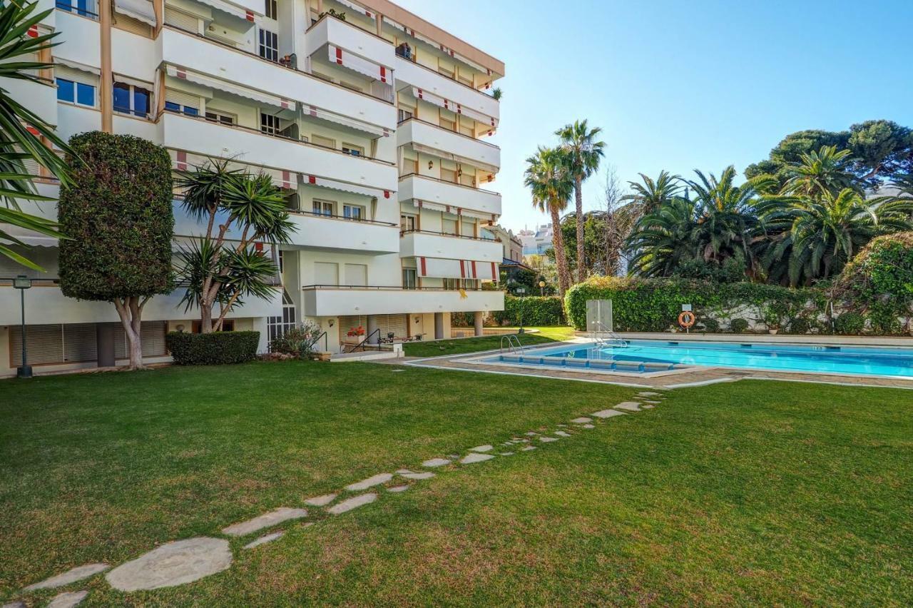 Clarimar Apartment By Hello Homes Sitges Exterior photo